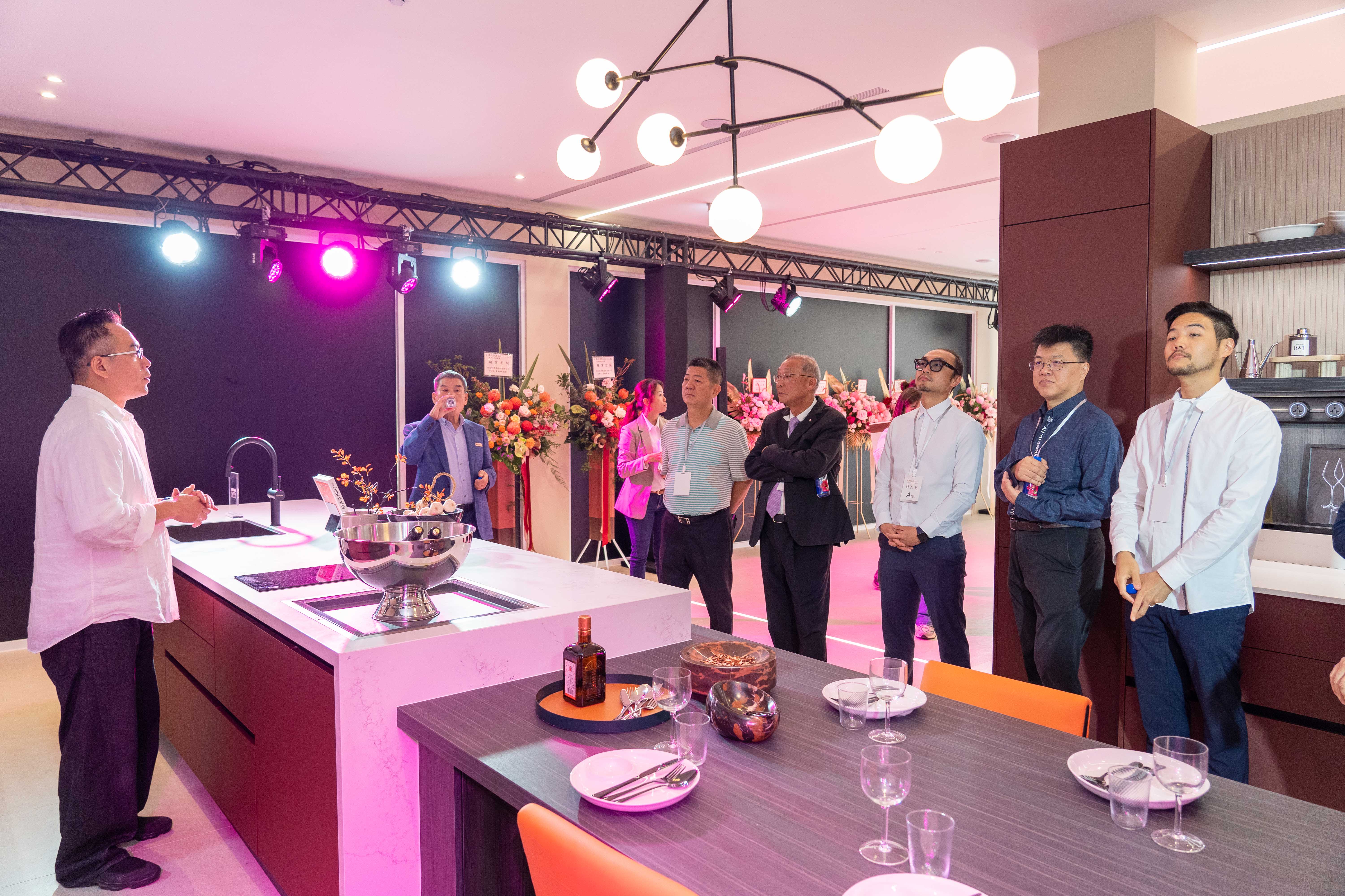 櫻花團體啟用高雄品牌館「HOME in O.N.E」整合辦事